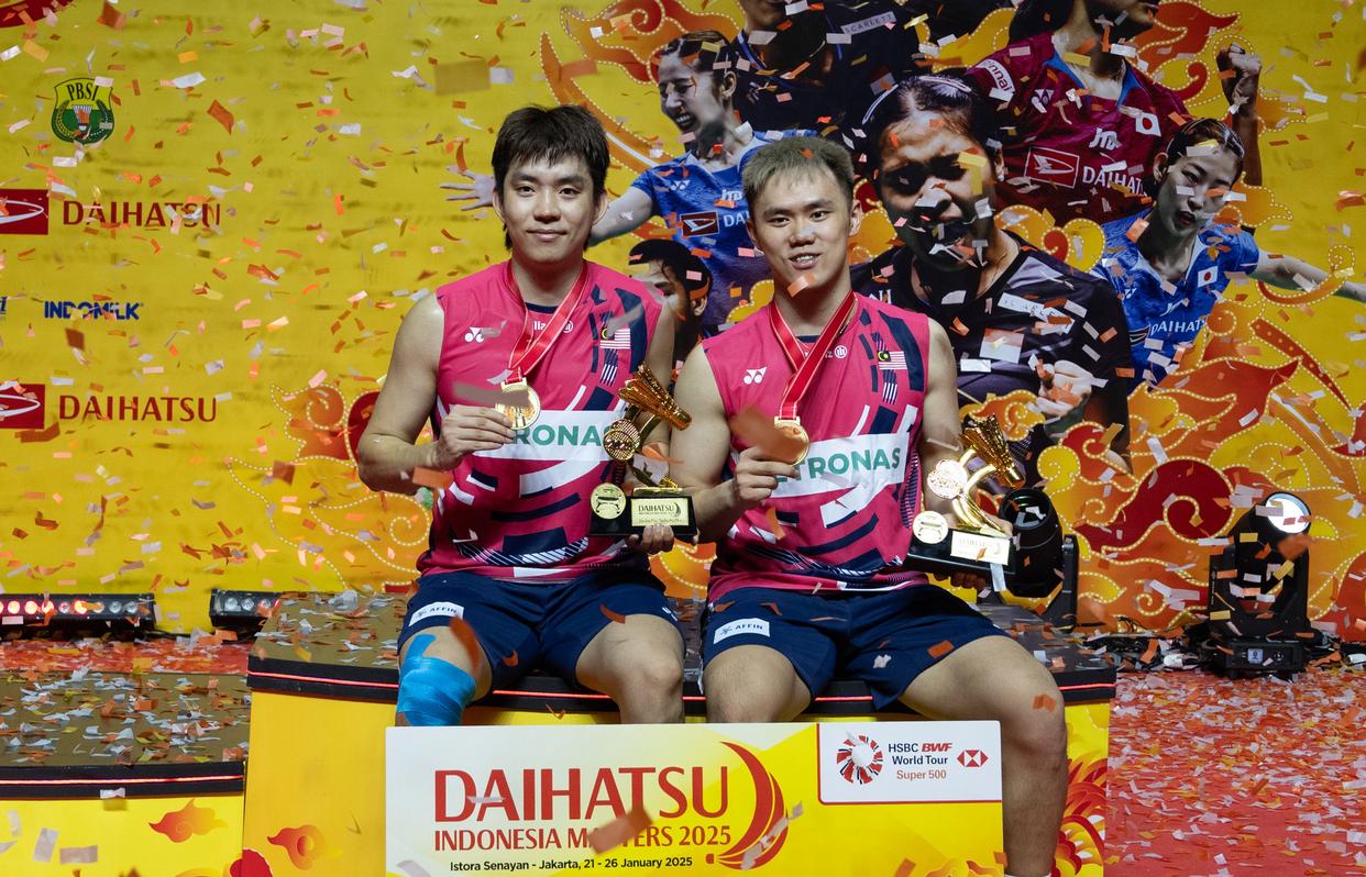 日本羽毛球队轻取印尼羽毛球队,陶菲克打破历史纪录的简单介绍 日本羽毛球队轻取印尼羽毛球队,陶菲克打破历史纪录的简单介绍