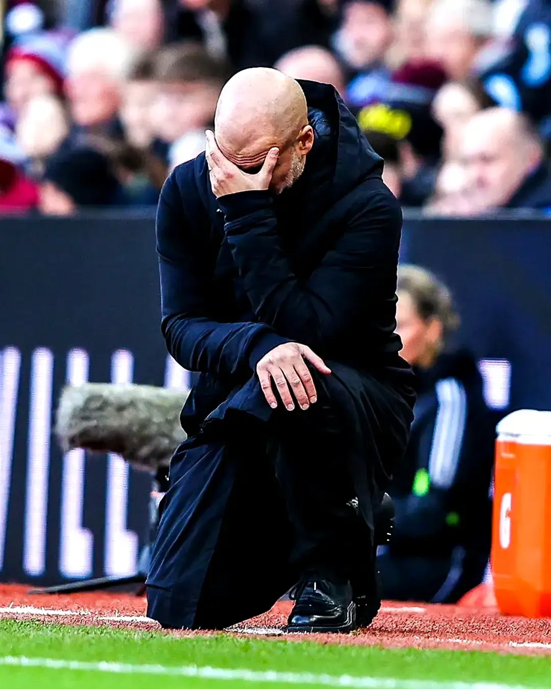 橄榄球选手赛后落泪,背后故事感人 橄榄球选手赛后落泪,背后故事感人