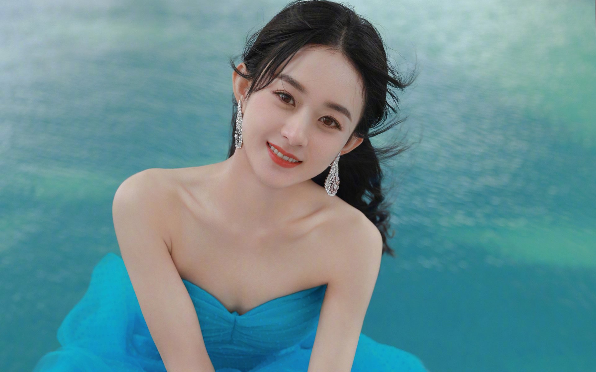 开云体育中国-双线战役的铭牌