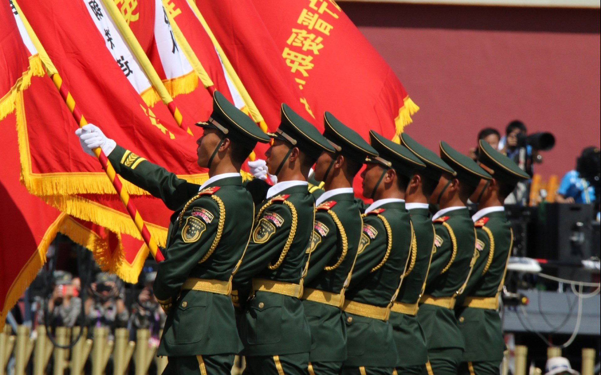 东方长城拦截西部铁骑，德罗赞最后时刻一剑封喉，北京队险胜奇才！