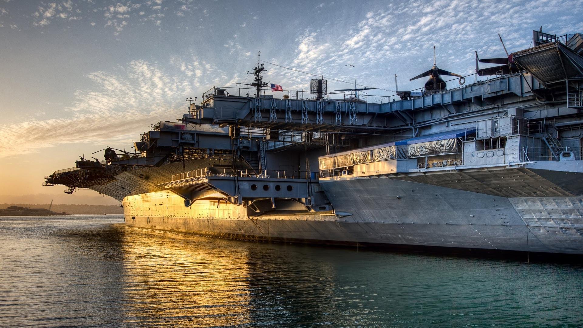 稳如时计，阿克在F1街道赛之夜的不掉线法则