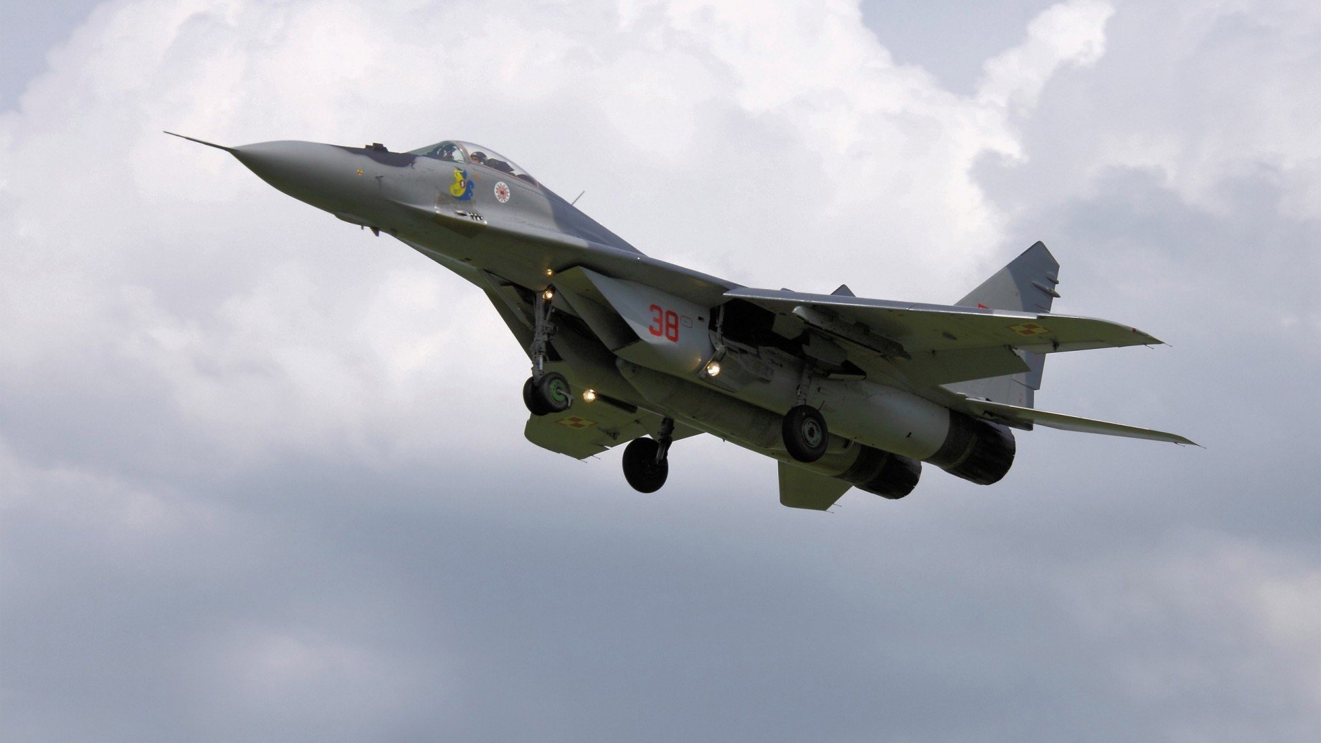 致命绝杀！赖斯一锤定音助那不勒斯决胜局险胜尼斯